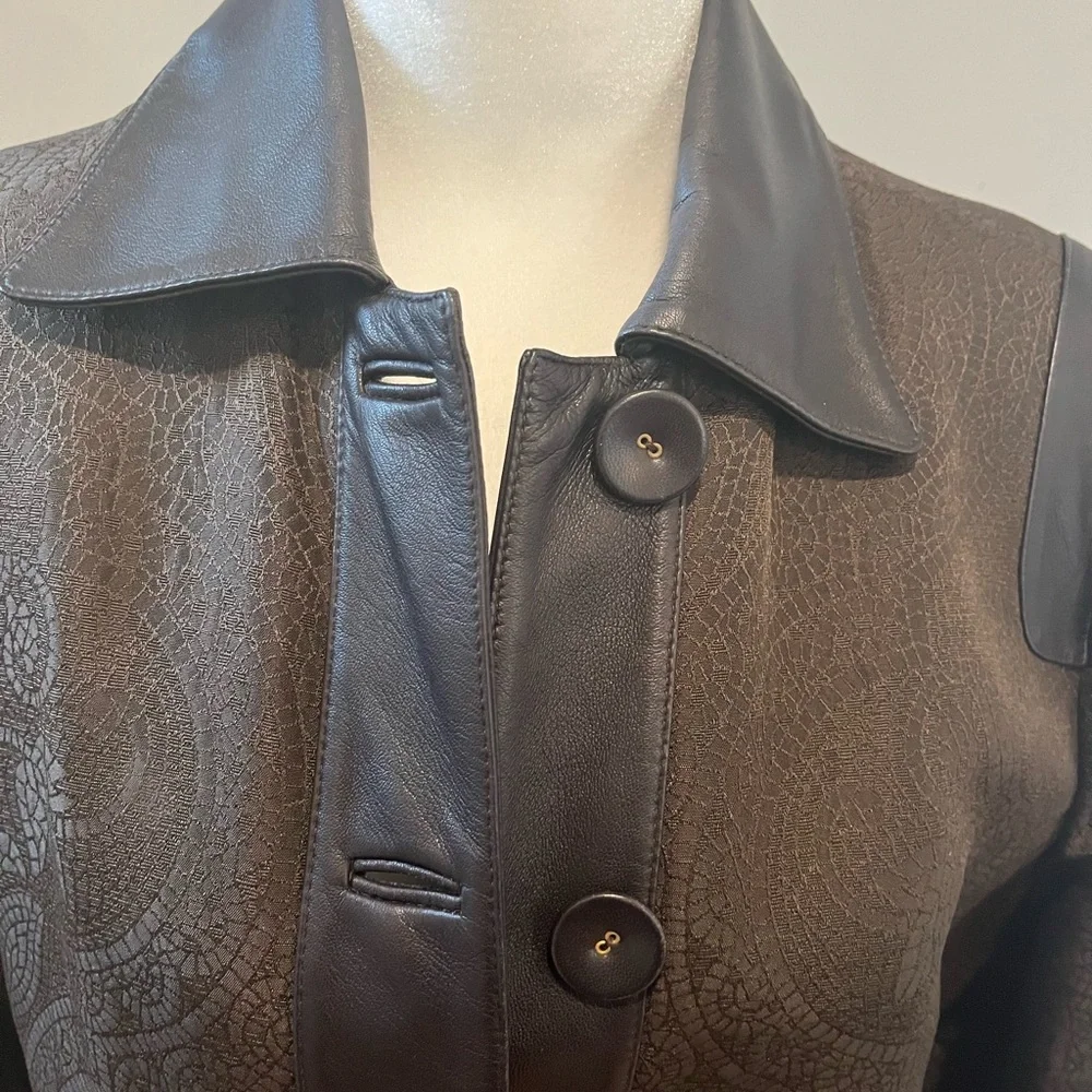 Linda Allard Ellen Tracy Quilty Long Coat w/Leather Trim and belt - Picture 12 of 15